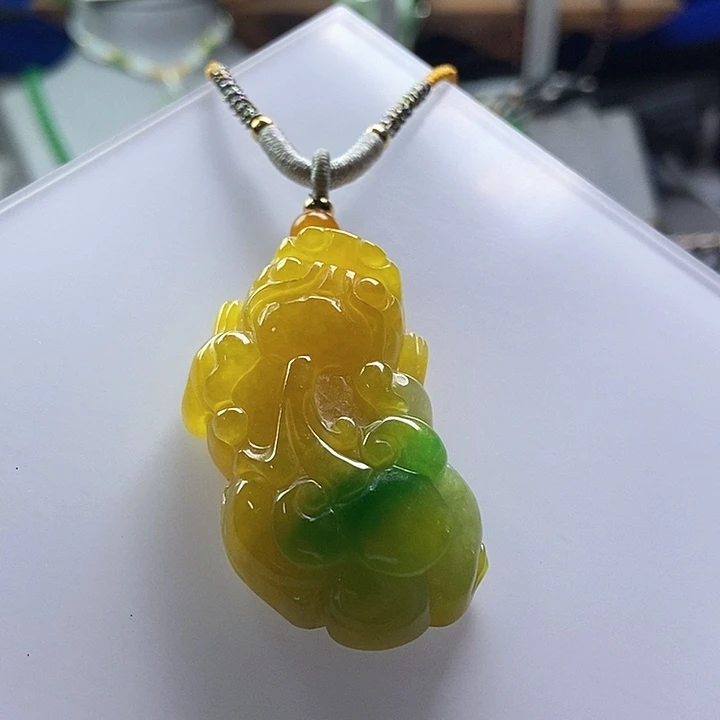 吊坠(赠链)未镶嵌翡翠