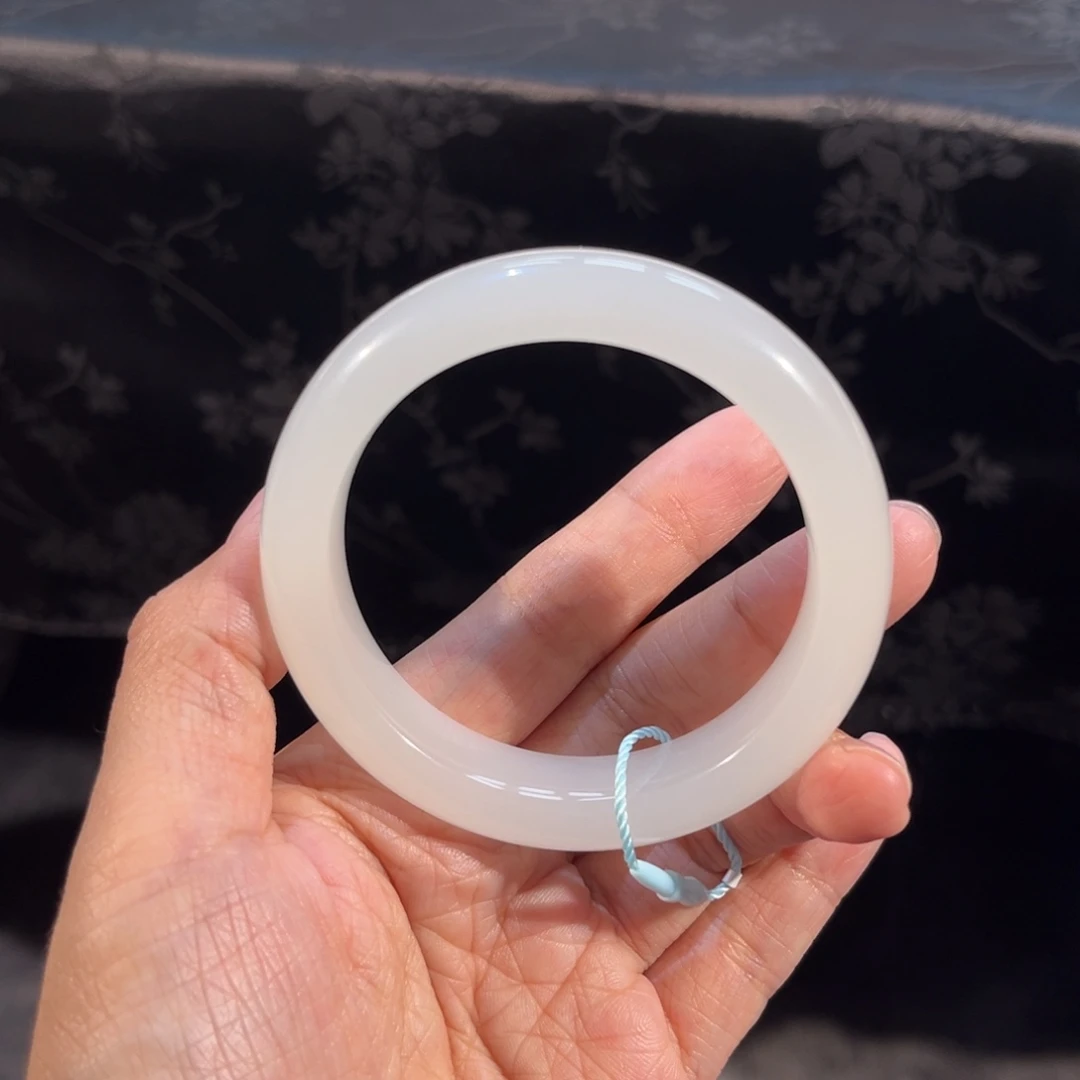 和田玉未镶嵌手镯  「荧光冰白」冰透干净