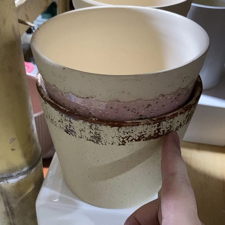 紫砂花盆多肉瑕疵盆有孔。