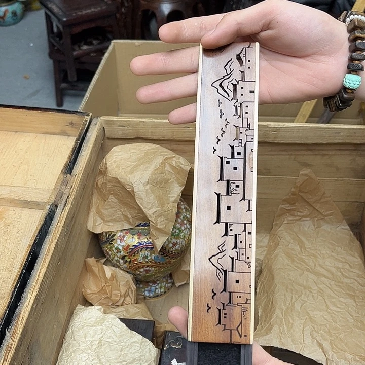 大叶紫檀（黑酸枝木类）