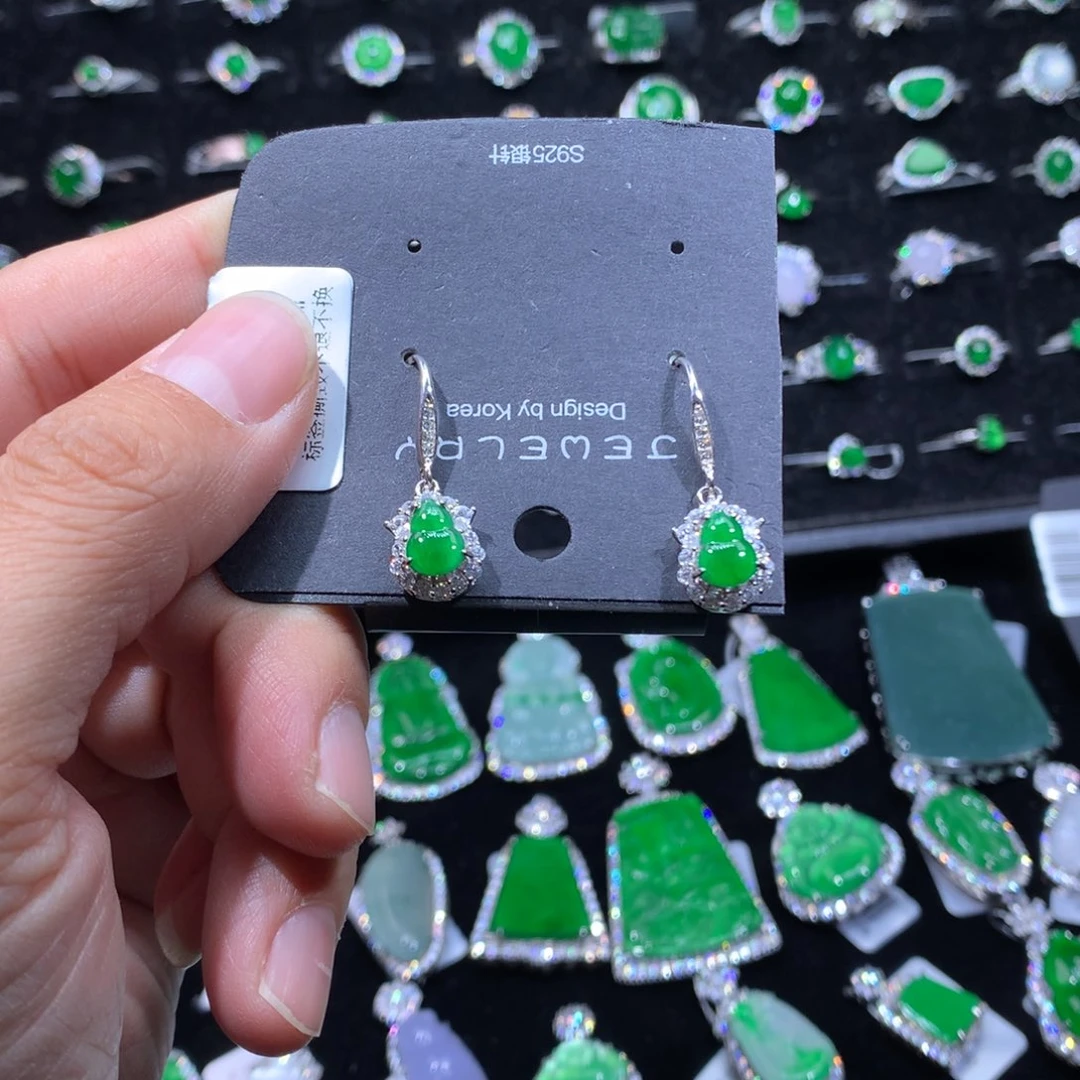 翡翠银S925镶嵌颈饰翡翠