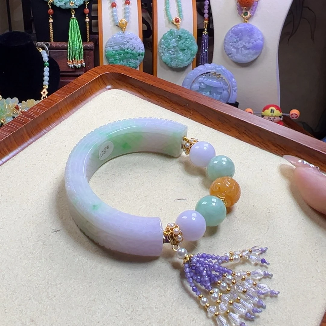 翡翠未镶嵌毛衣链春彩半镯设计