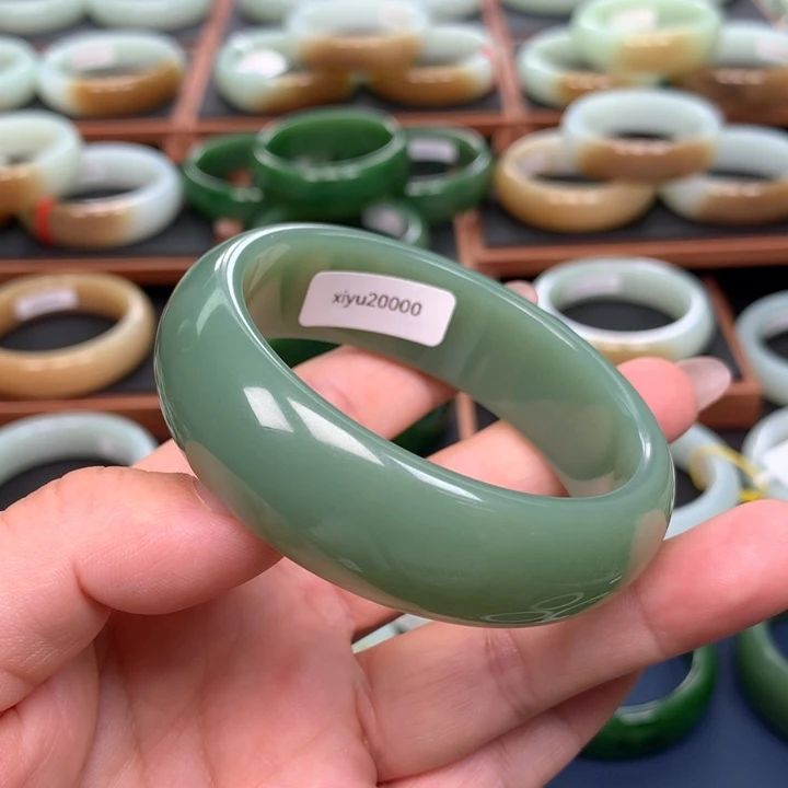 和田玉（碧玉）手镯未镶嵌5758圈口