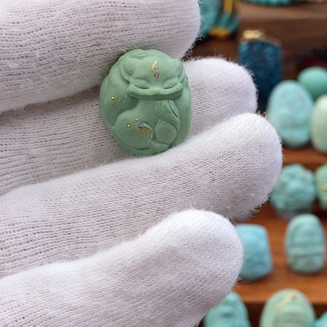 可***冰绿松石未镶嵌珠宝奇石