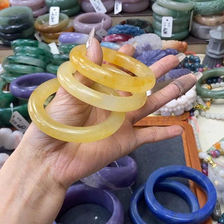 未镶嵌手镯石英质玉追**华