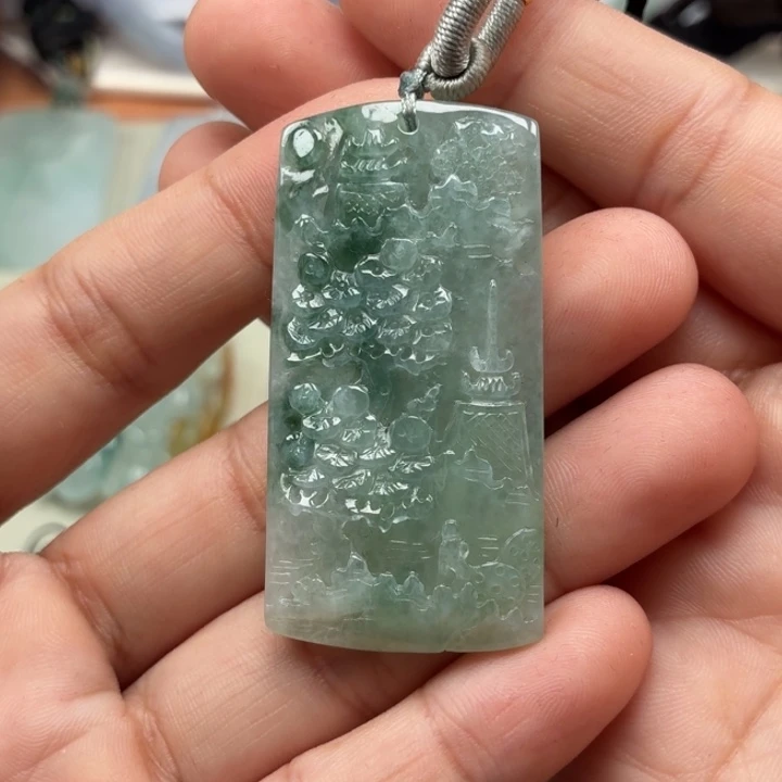 翡翠未镶嵌颈饰天然翡翠a货