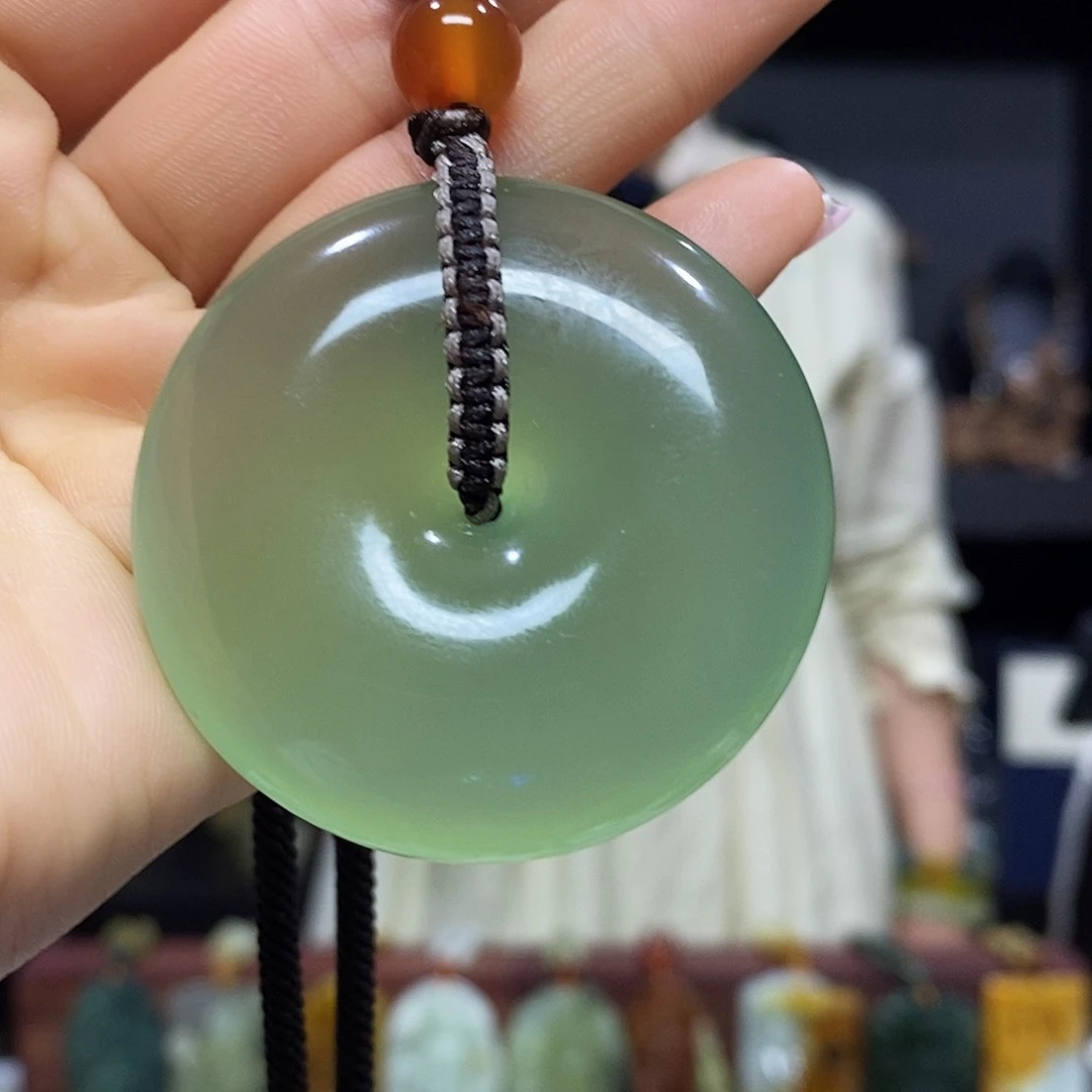 岫玉未镶嵌挂件吊坠