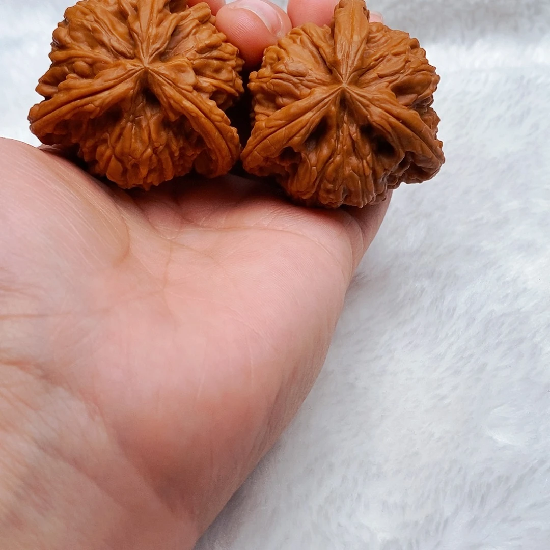 胖***哥文玩核桃吊坠三棱