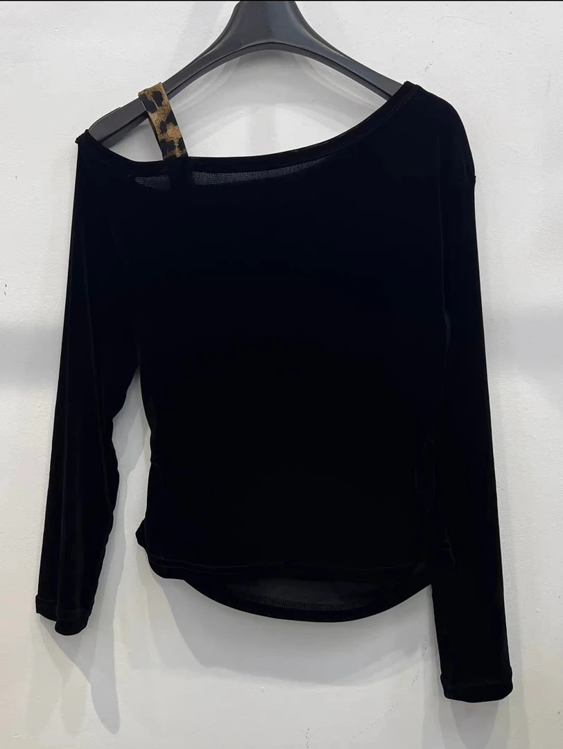 （薇薇家）辣妹斜肩豹纹秋季新款露肩修身短款打底衫上衣