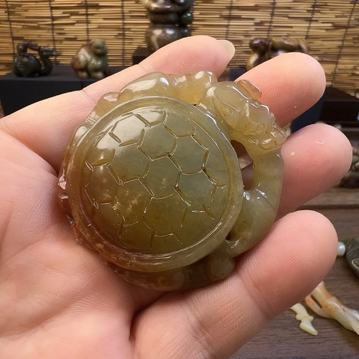 未镶嵌和田玉（糖玉）挂件