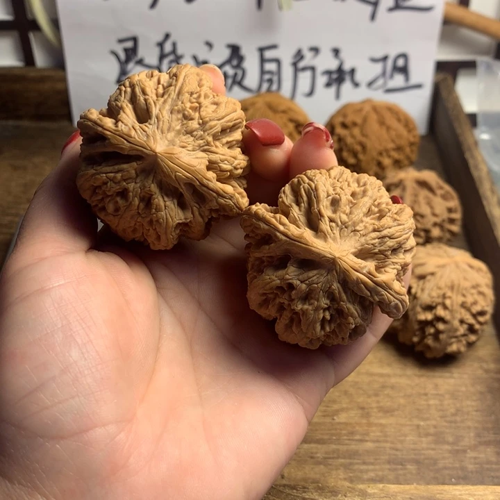 文玩核桃吊坠刷**试粗筋
