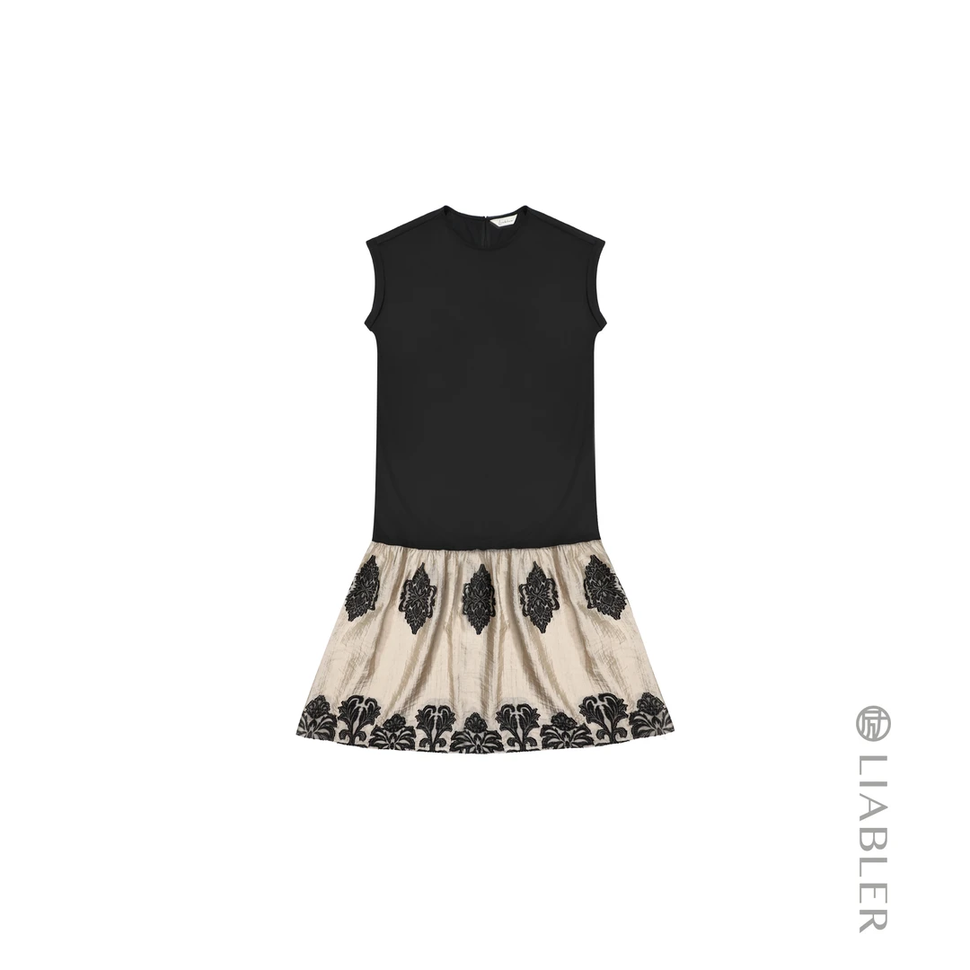 LIABLER W25春夏后背扭结针织拼接剪花阔摆连衣裙 LSS251654D