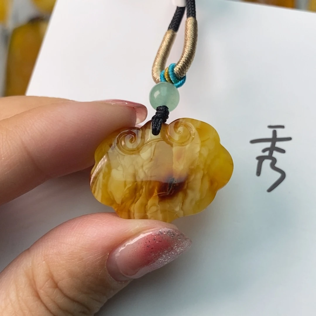 琥珀珠宝奇石未镶嵌