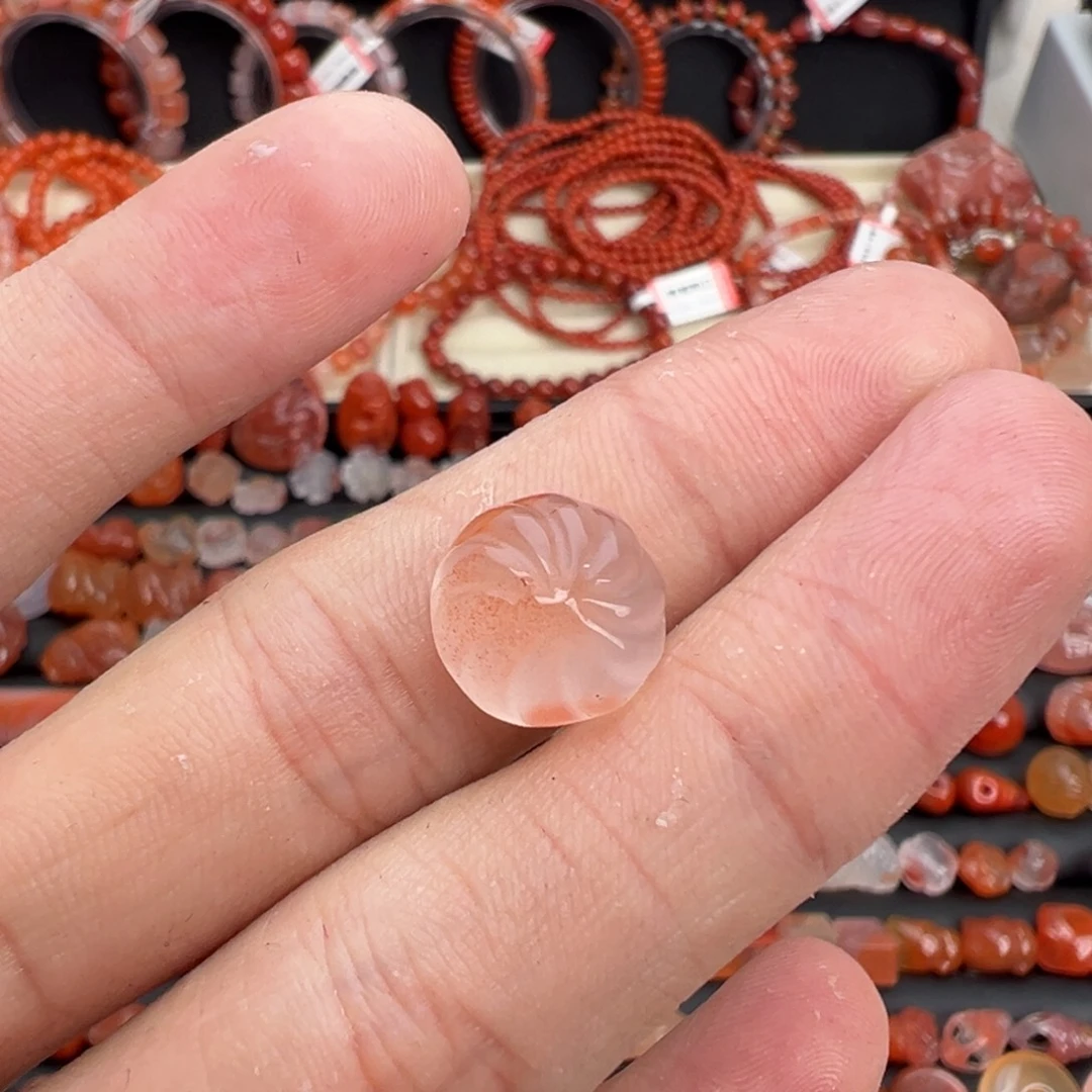 南红玛瑙未镶嵌颈饰包子