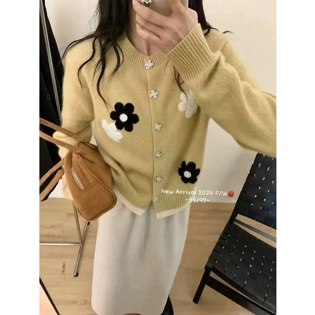 【太阳花开衫】圆领纯色提花钻扣针织开衫女新款毛衣外套  ZZ-6763