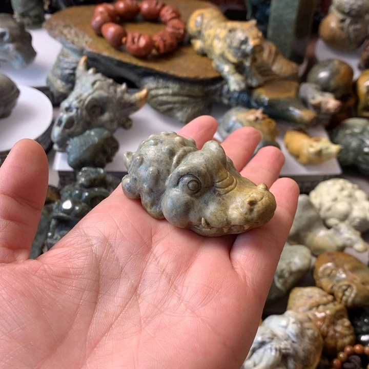 岫岩河磨玉（透闪石质玉）手链未镶嵌