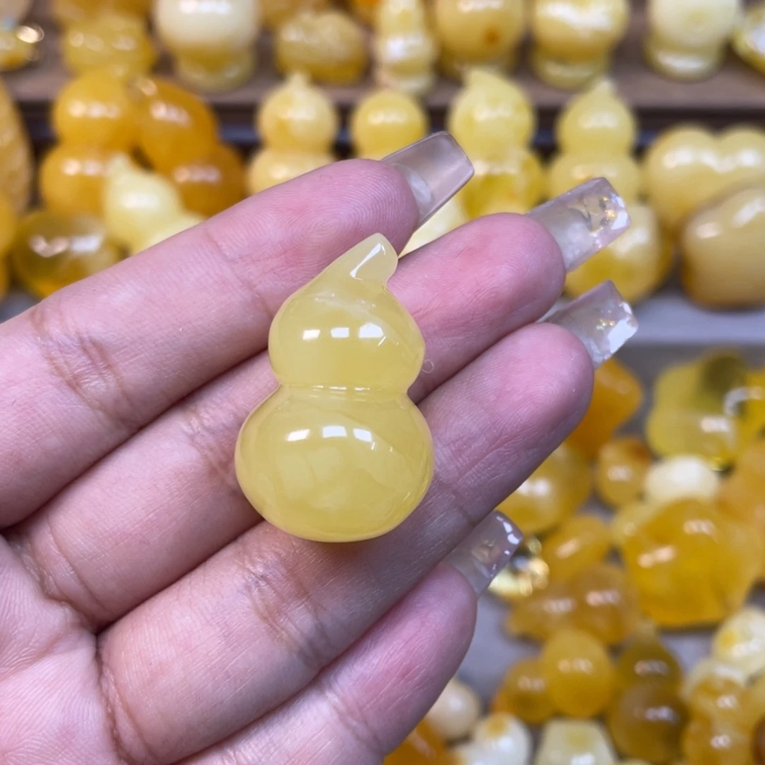 琥珀未镶嵌珠宝奇石