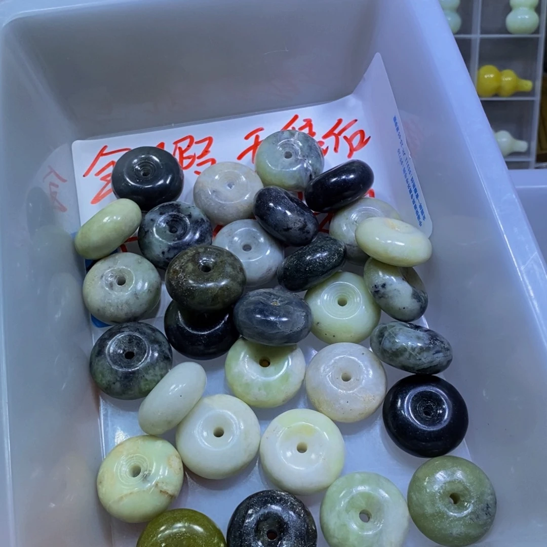 合金蛇纹石玉颈饰103