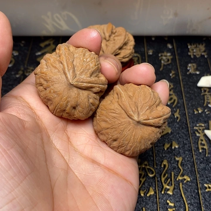 ****人吊坠文玩核桃文玩核桃异形单只
