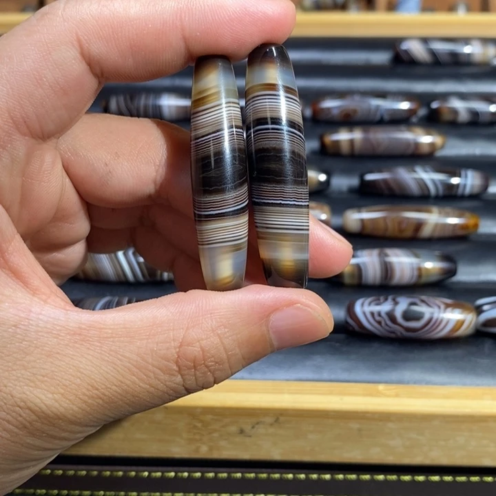 R***l玛瑙/玉髓未镶嵌颈饰