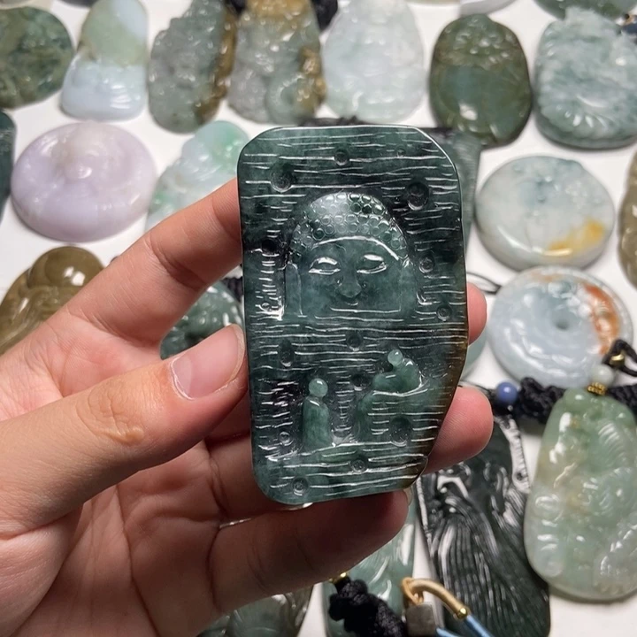 翡翠未镶嵌颈饰求佛问道54