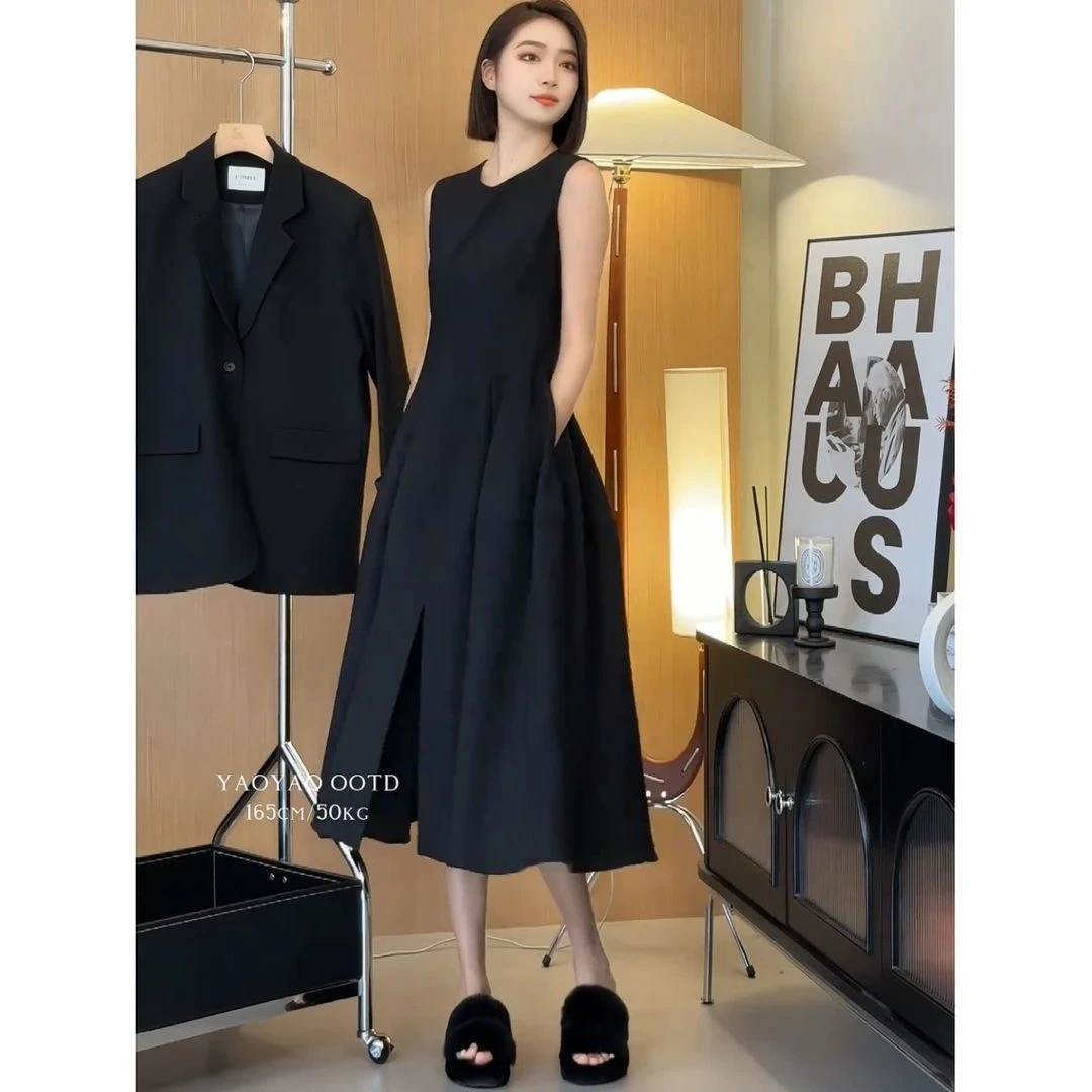 法式风黑色高端显瘦气质简约无袖中长连衣裙2025夏新款小黑裙