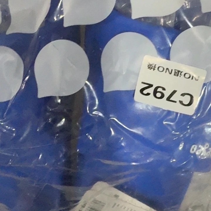 蓝色拖着。        792