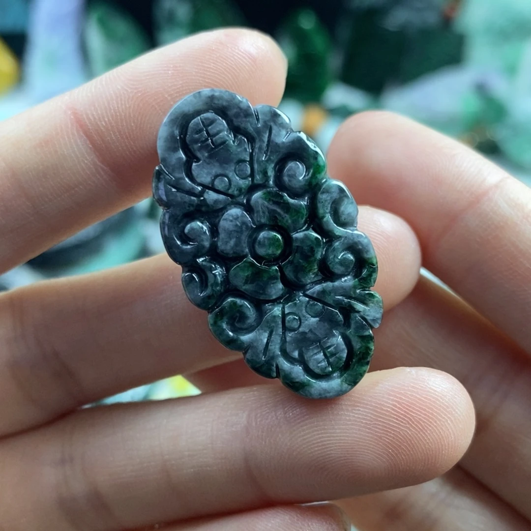 翡翠颈饰未镶嵌吊坠