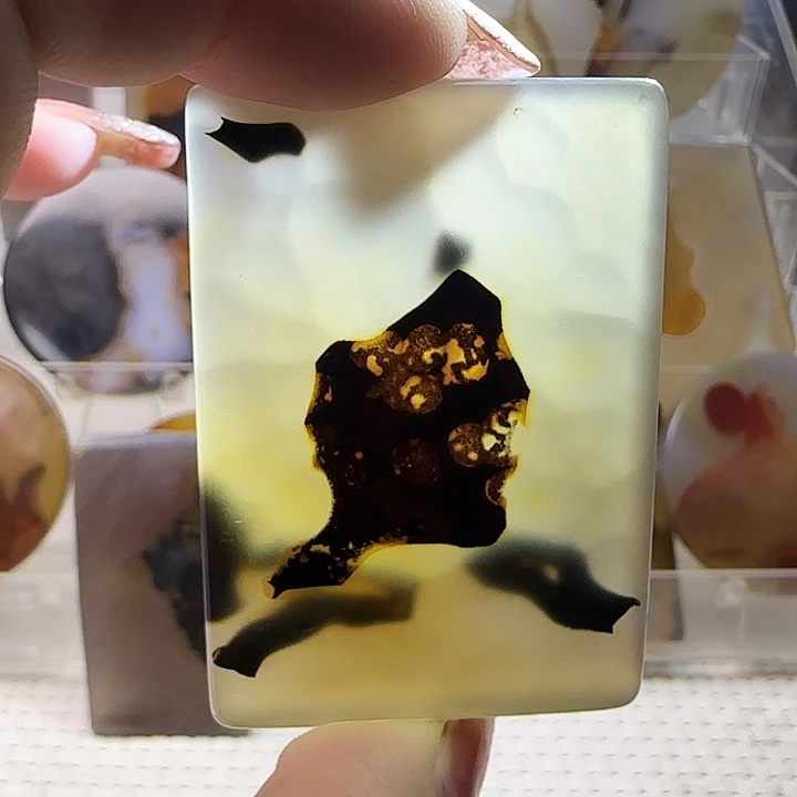 玛瑙/玉髓未镶嵌珠宝奇石