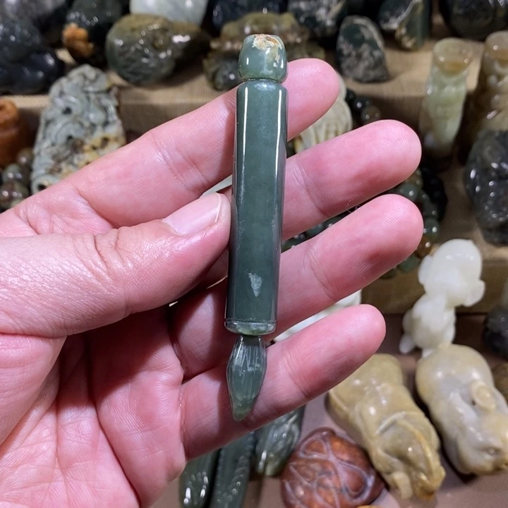 透闪石质玉未镶嵌挂件