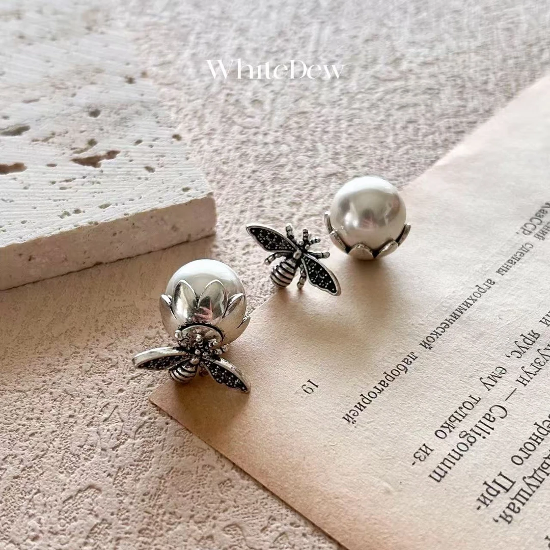 黄铜耳饰 欧美复古白珠耳环女小众轻奢小蜜蜂耳钉时尚高级感耳饰