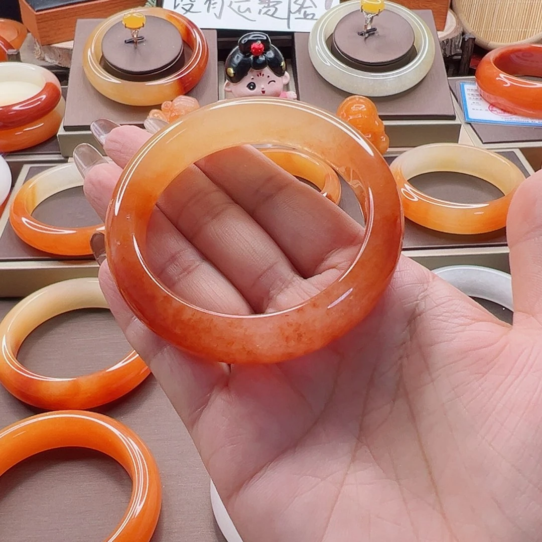 石英质玉（黄龙玉）未镶嵌手镯微瑕57.7（不退不换）