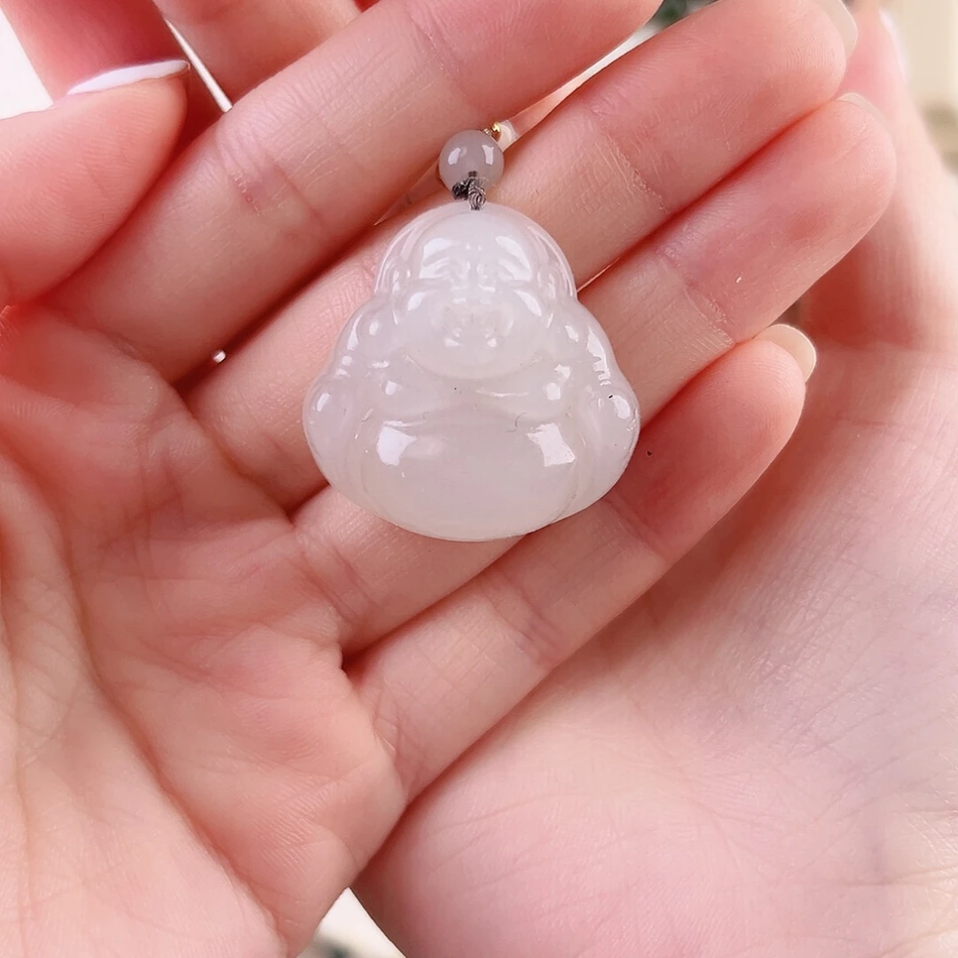 尙***部和田玉未镶嵌颈饰