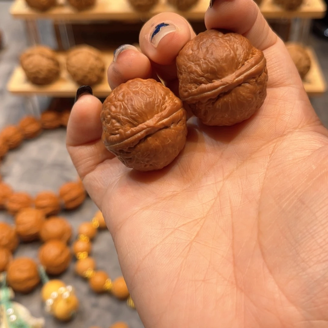 文玩核桃把件龙蛋手捻