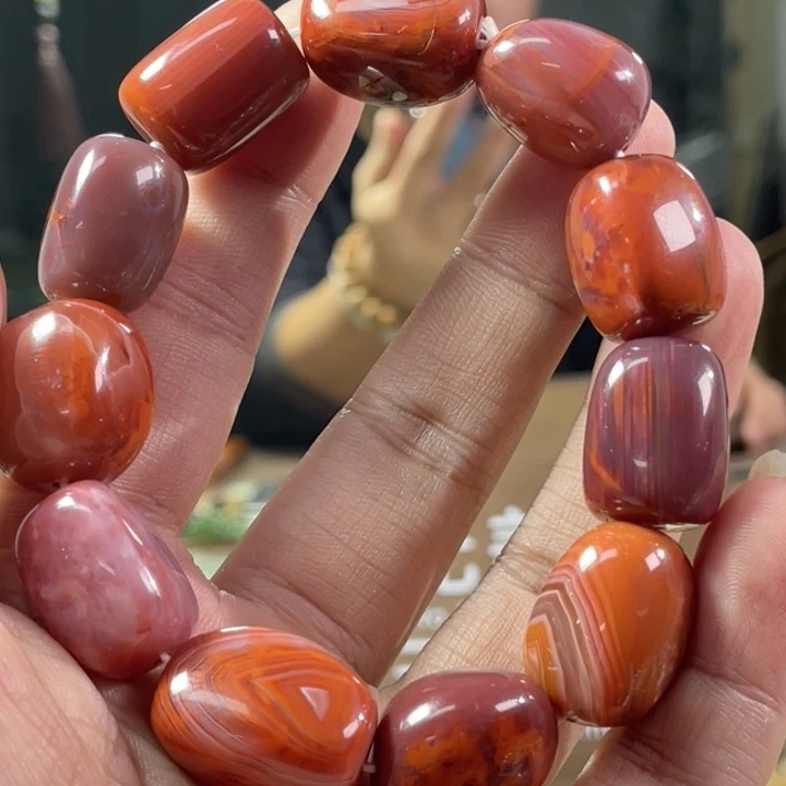 颈饰未镶嵌南红玛瑙