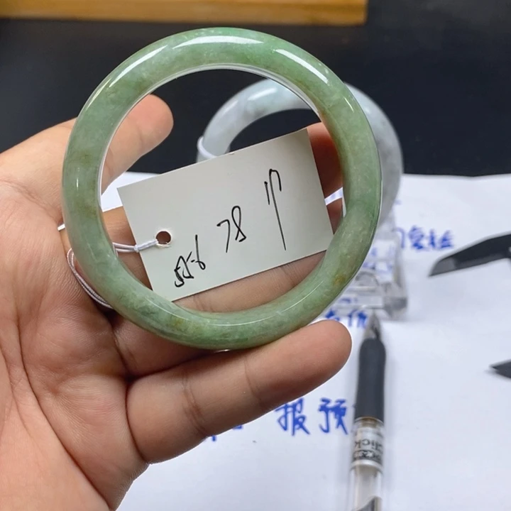 未镶嵌手镯翡翠天然翡翠