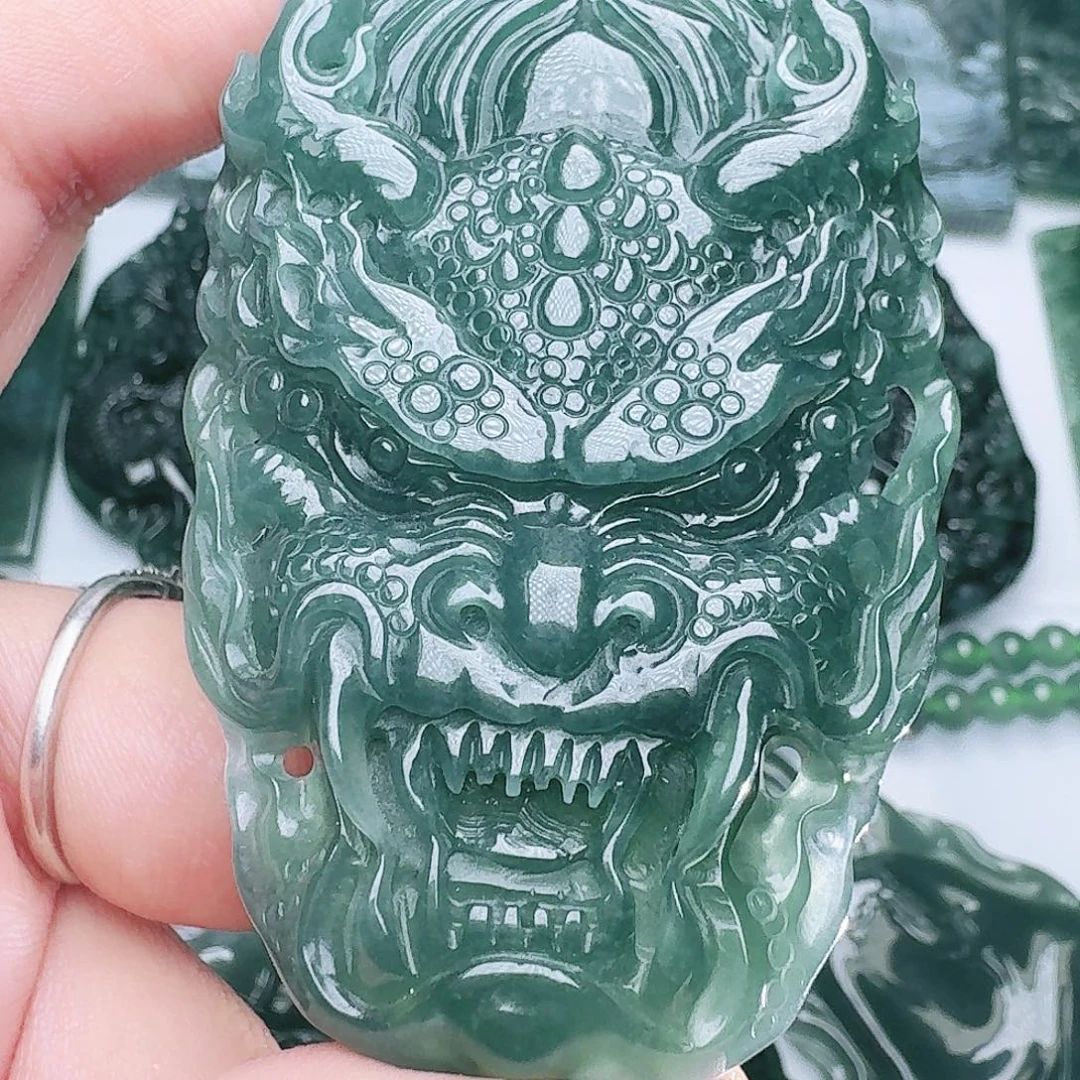 翡翠未镶嵌颈饰111