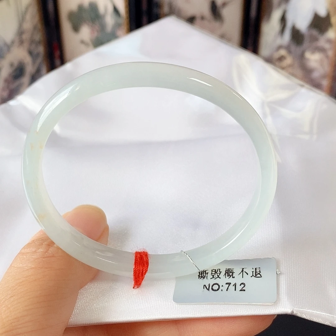 翡翠未镶嵌手镯（贵妃镯）手镯