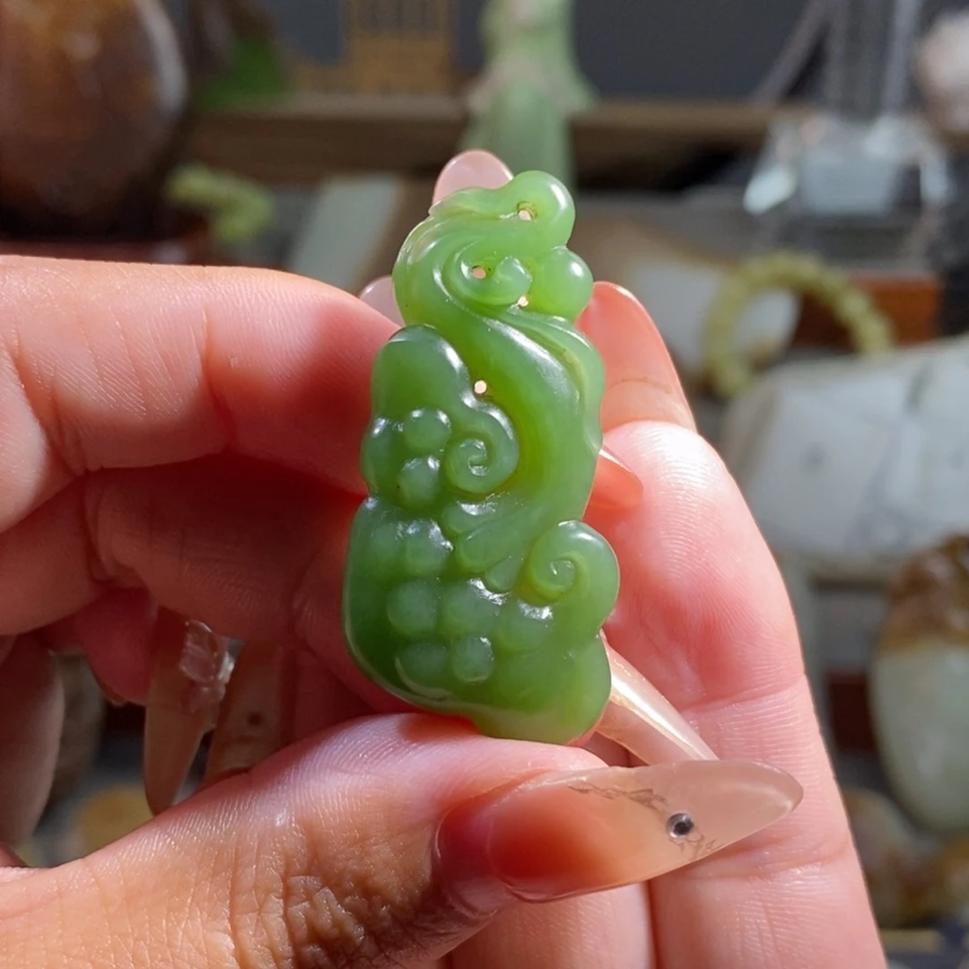 和田玉（碧玉）未镶嵌颈饰如意锁