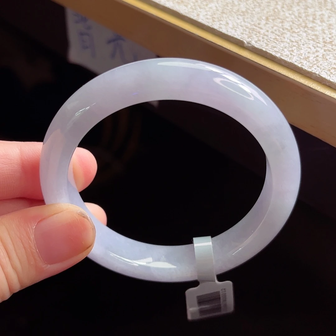 翡翠手镯未镶嵌手镯