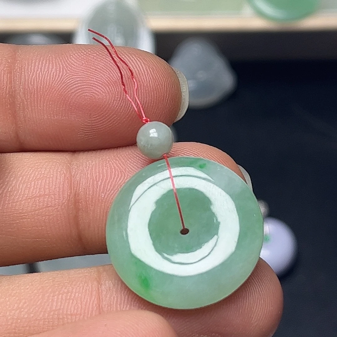 翡翠未镶嵌颈饰缅甸天然翡翠