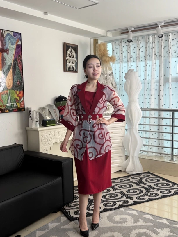 最新款民族风印花外套➕吊带裙套装