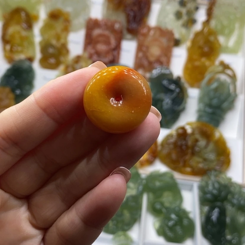 【闪购商品】蛇纹石玉未镶嵌颈饰