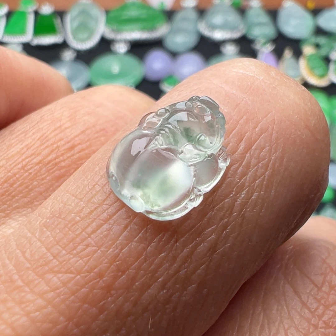 翡翠颈饰未镶嵌貔貅10.5