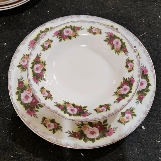 陶瓷盘子一套特价出不退换