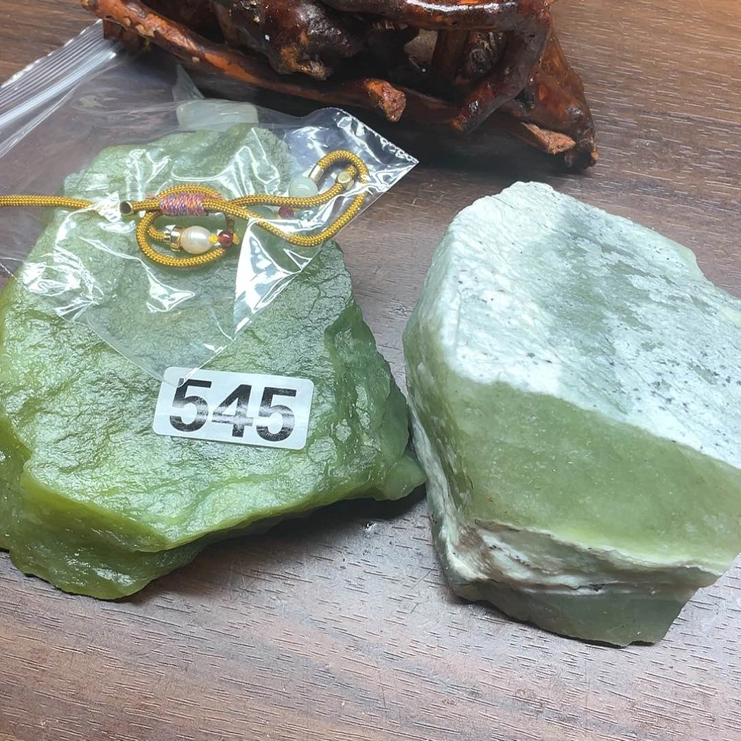 无***氏蛇纹石玉未镶嵌原石