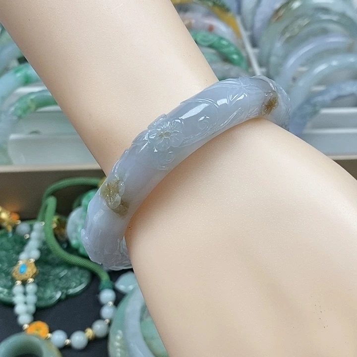 翡翠未镶嵌颈饰紫底飘黄翡