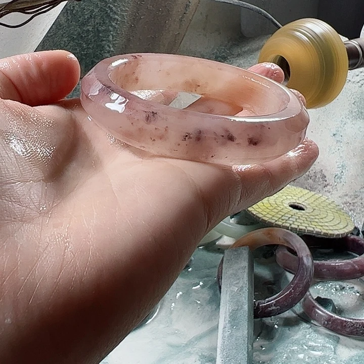 石英质玉手镯未镶嵌@****?定制5859不退换