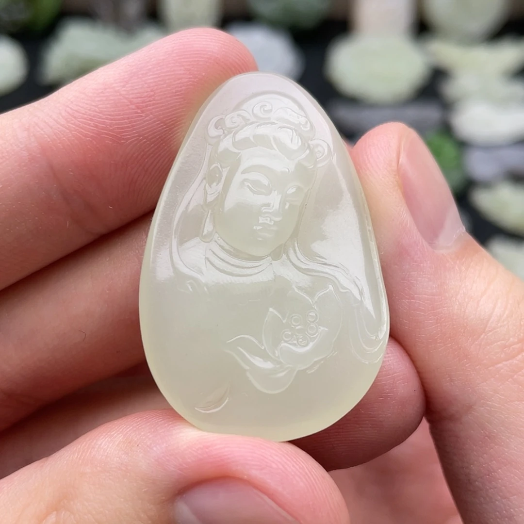 【闪购商品】颈饰未镶嵌和田玉