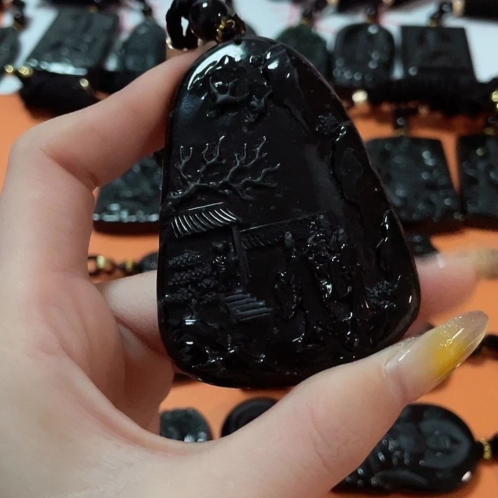 翡翠颈饰未镶嵌熹*